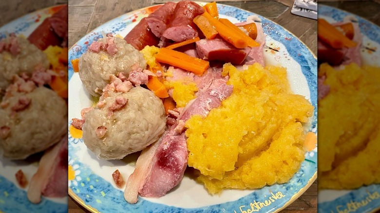 Potato balls with ham