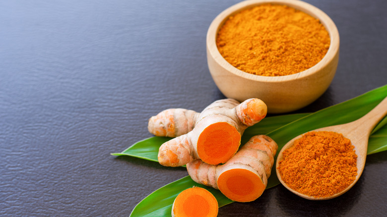 Turmeric in bowl and spoon