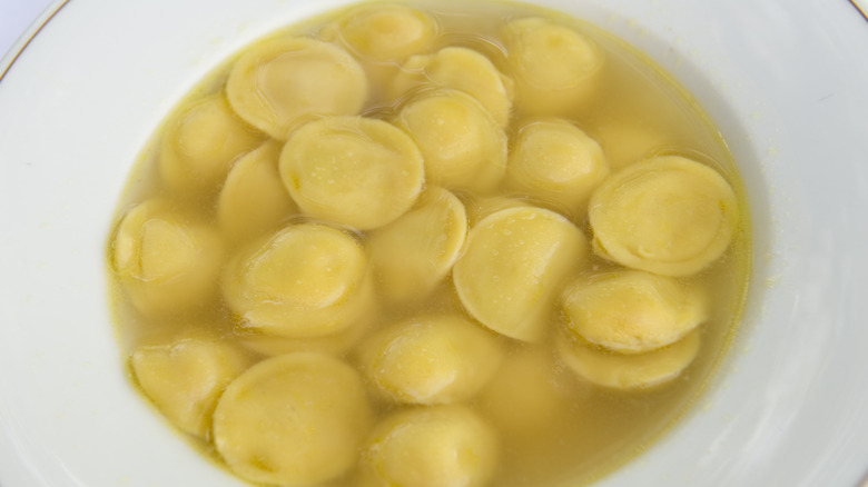 Anolini in bowl of broth