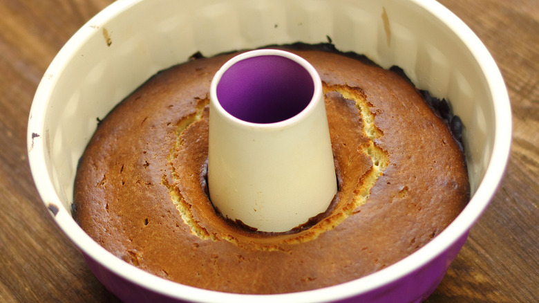 Bundt pan with cake flipped over