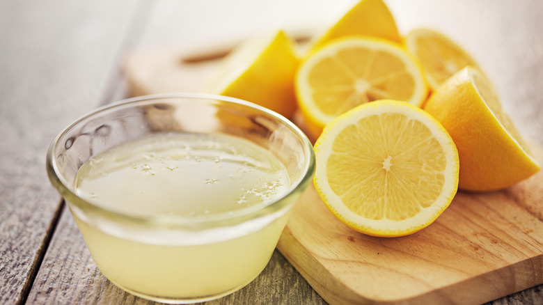 Lemon juice in small bowl