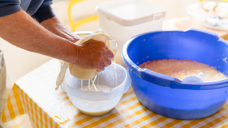 Squeezing water out of potatoes