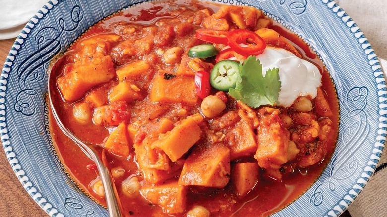 Cajun chili in a bowl