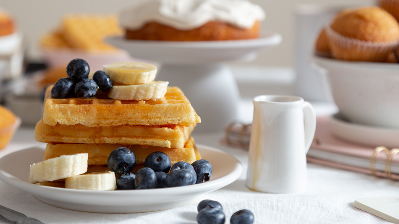 Waffles with blueberry and banana 