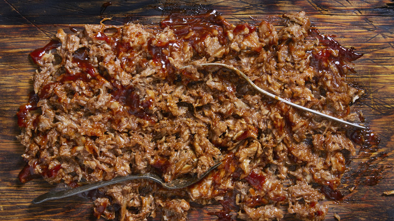 Pulled pork with forks