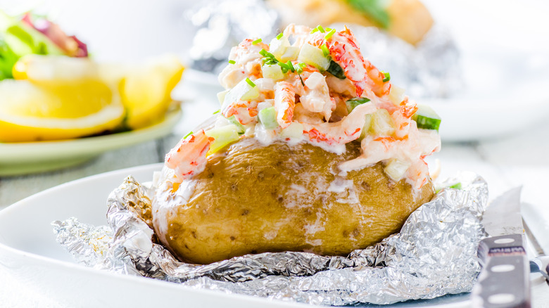 Baked potato with shrimp