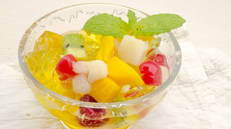 Assorted fruit and gelatin