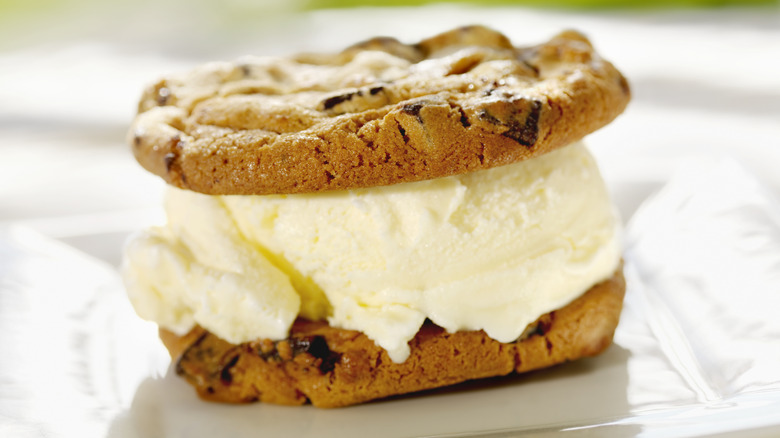 Chipwich with vanilla ice cream