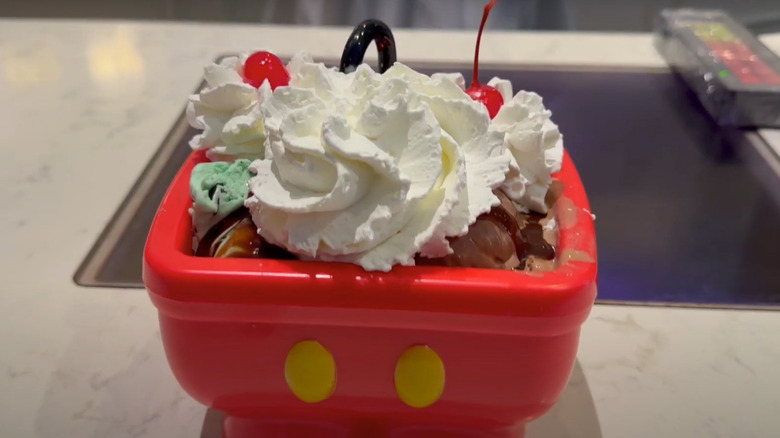 Mickey Sink Sundae