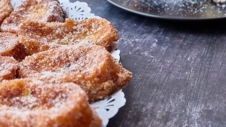 close up of torrijas