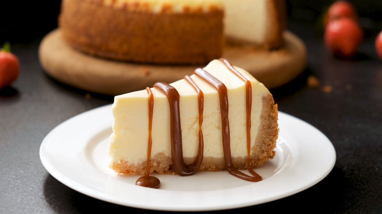 Cheesecake slice with crumb crust