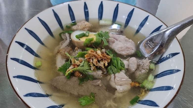 noodles at Nang Loeng Market