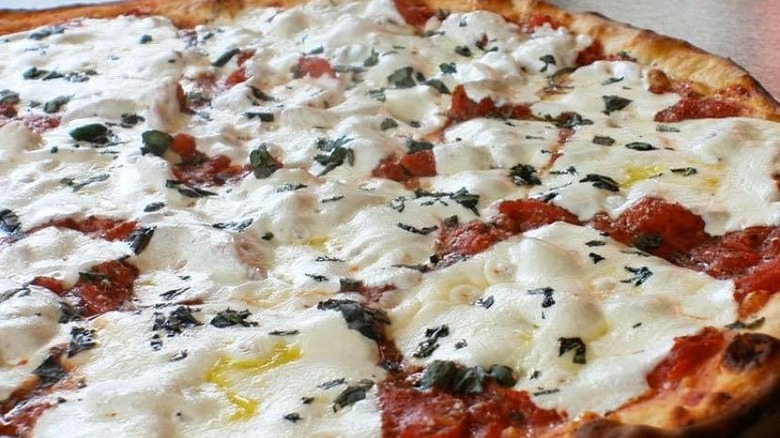 Federico's margherita pizza