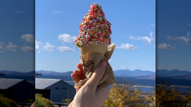 Burlington Bay creemee