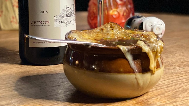 French onion soup with wine 