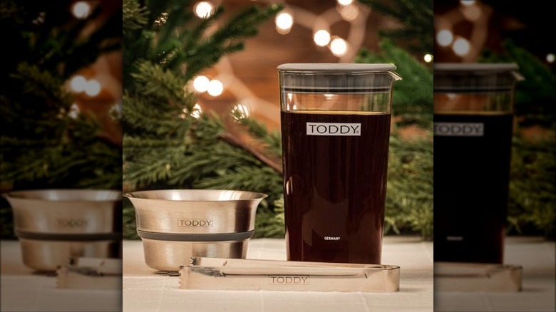 Toddy cold brew coffee maker