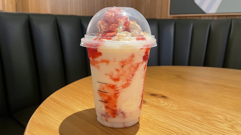 Starbucks 'Strawberry Cookie' Frappuccino