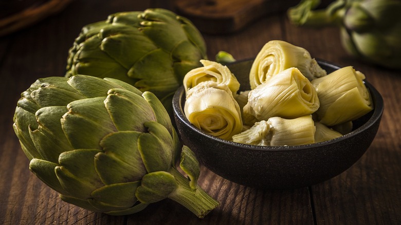 Artichokes in a bowl