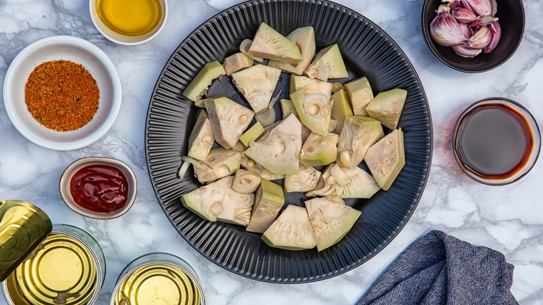 Plate of sliced jackfruit