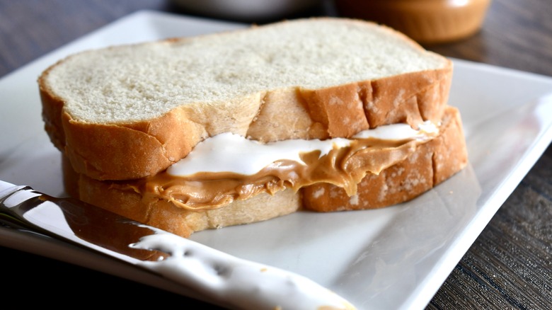 fluffernutter sandwich on a plate