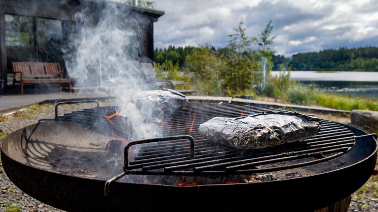 Foil packet meal over fire