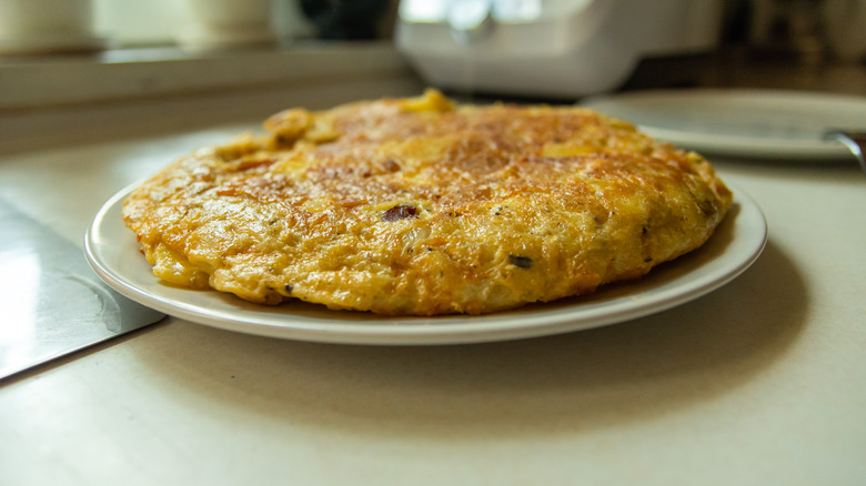 Tortilla de patatas plate counter