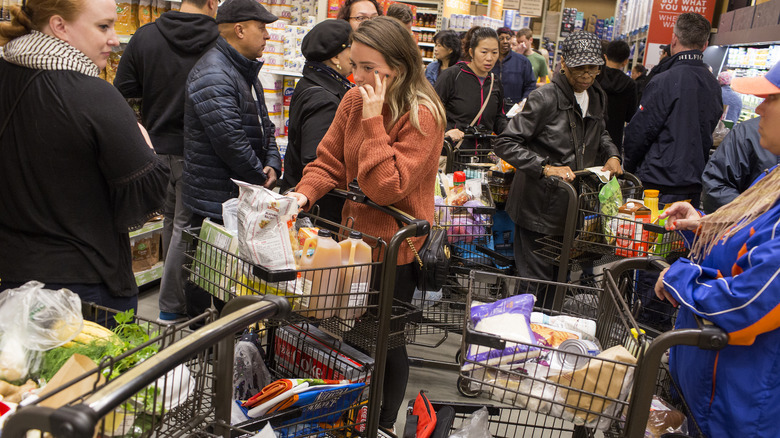 crowded grocery store