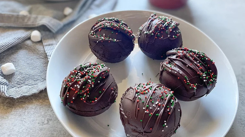 Hot cocoa bombs