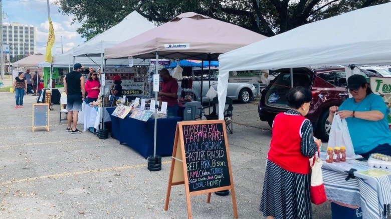 Farmers market stands in lot