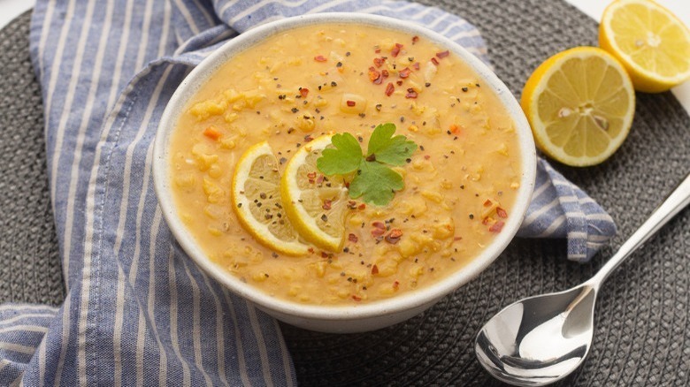 lentil soup with lemon slices