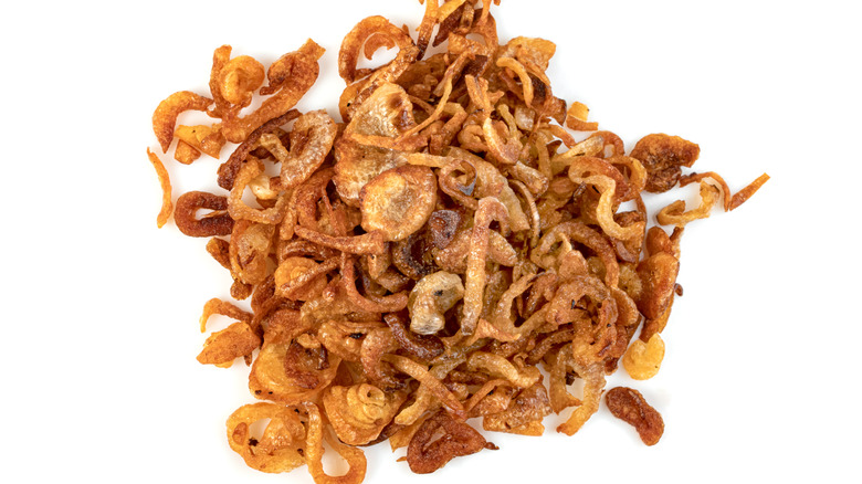 Dried onion flakes