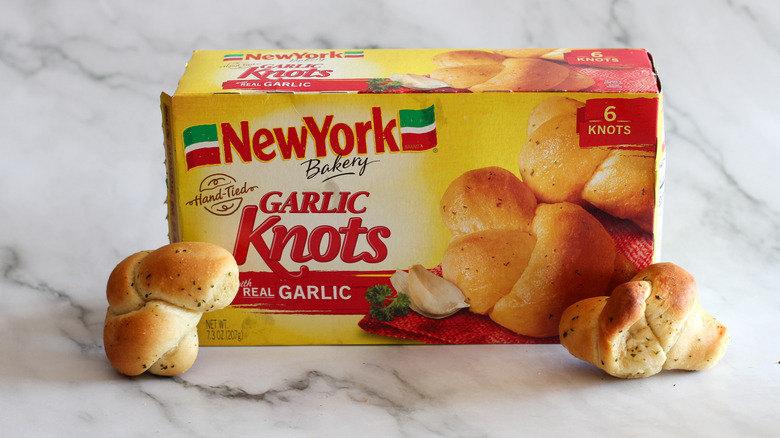 New York garlic knots