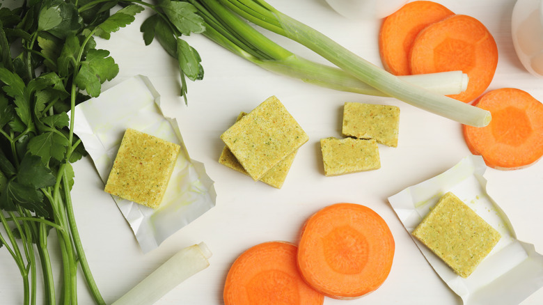 Chicken bouillon cubes with vegetables