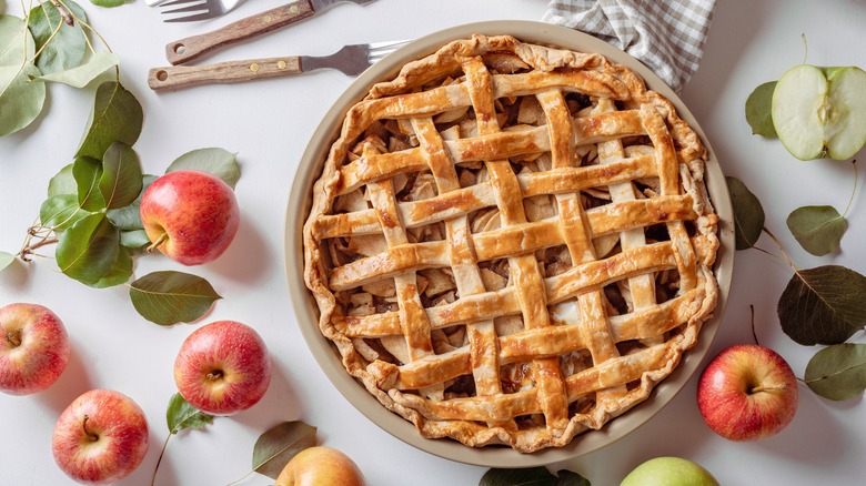 Apple pie on table