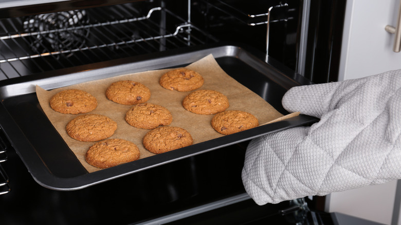 Cookies in a convection oven