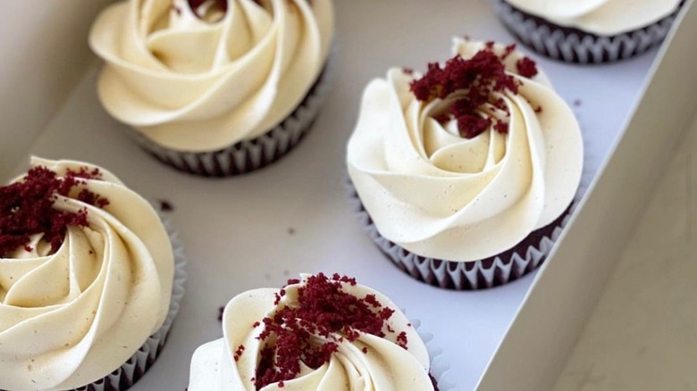 Ermine buttercream cupcakes