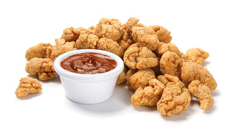 Popcorn chicken with BBQ sauce