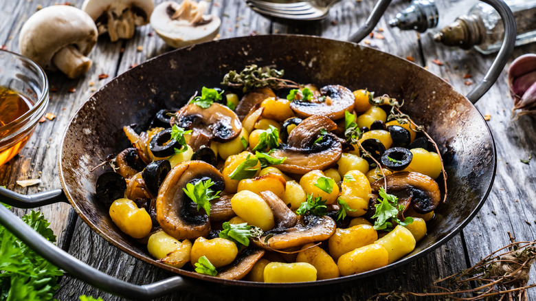 Gnocchi in a wok