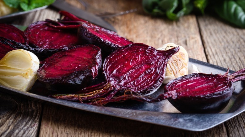 sliced grilled beets