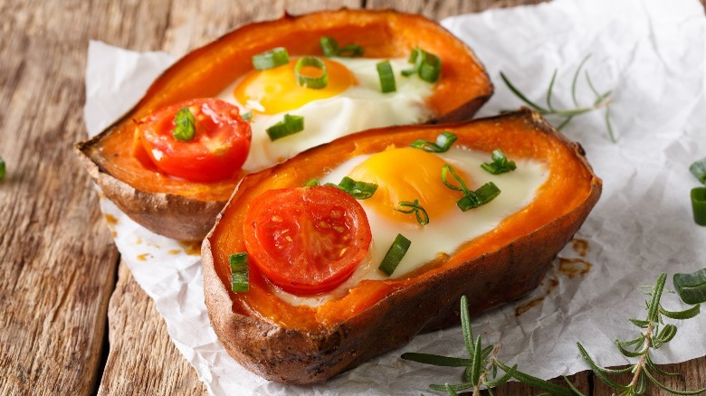 Breakfast sweet potatoes with tomato