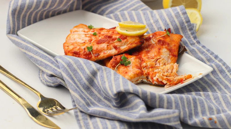 Harissa baked salmon