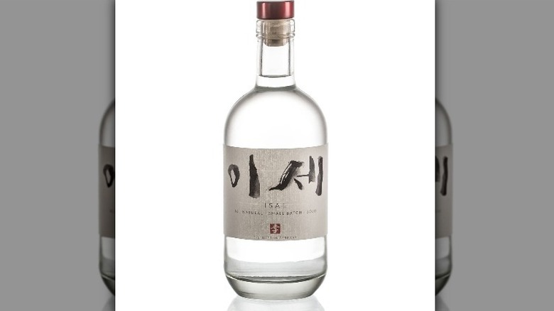 Single bottle of Isae Soju