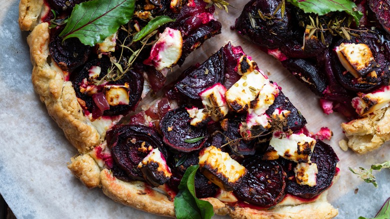 Galette with beets and cheese