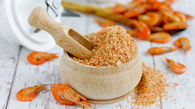 Shrimp powder in bowl