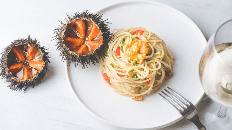 Pasta with sea urchins