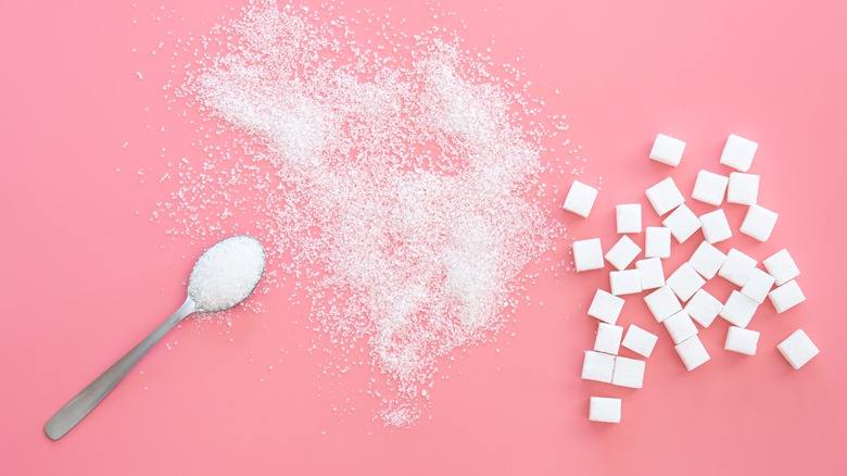 Sugar powder and cubes