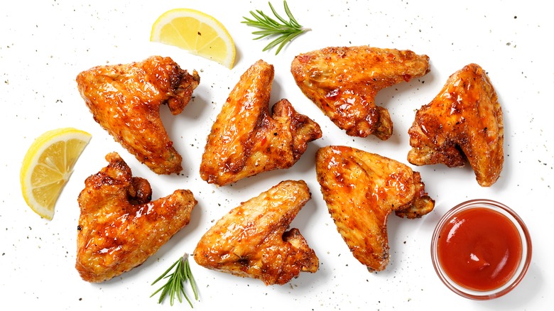 chicken wings with dip