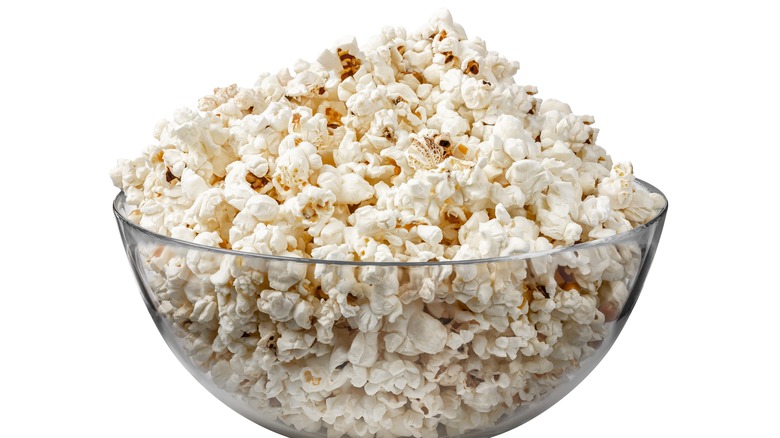 Popcorn in glass bowl