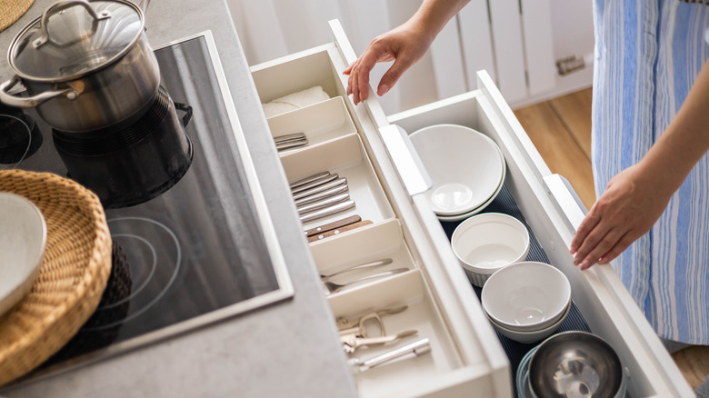 Organized kitchen drawers