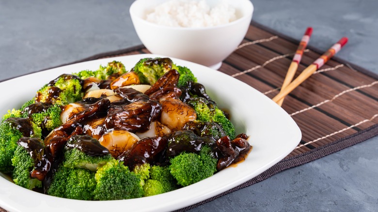 broccoli dish with brown sauce 